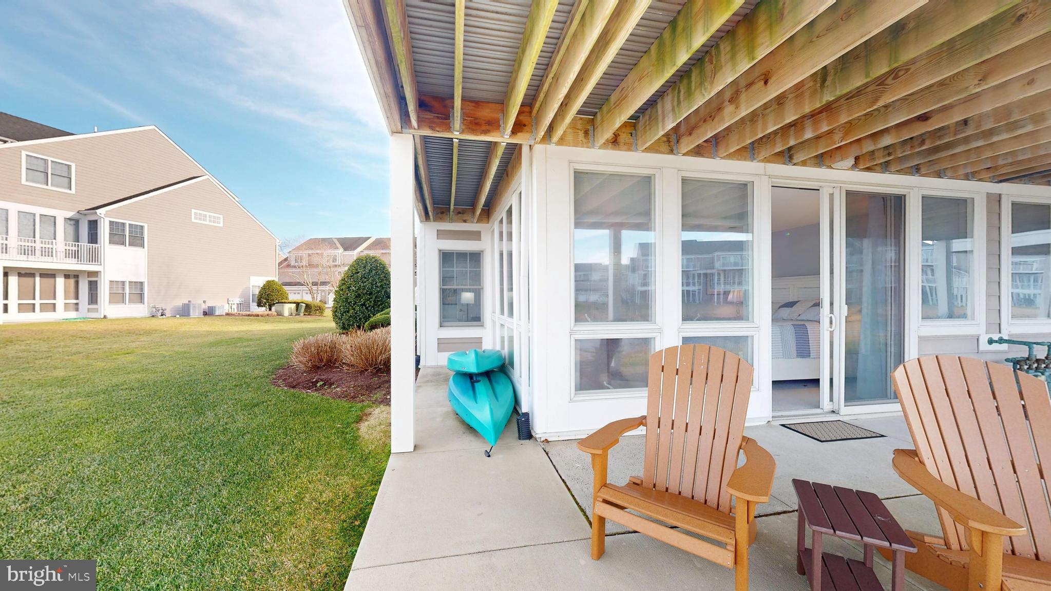 BAYVILLE SHORES - Residential