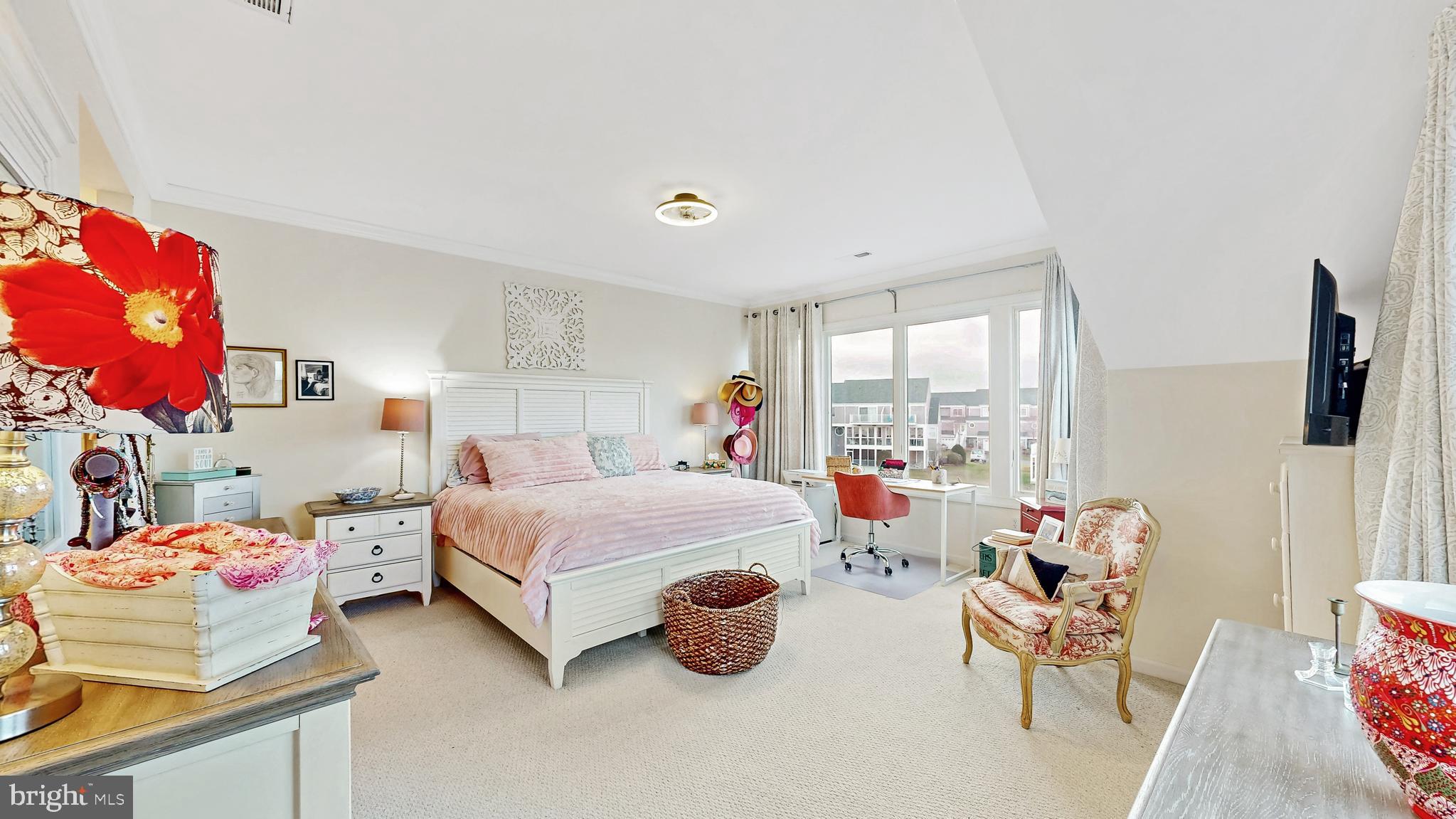 BAYVILLE SHORES - Residential