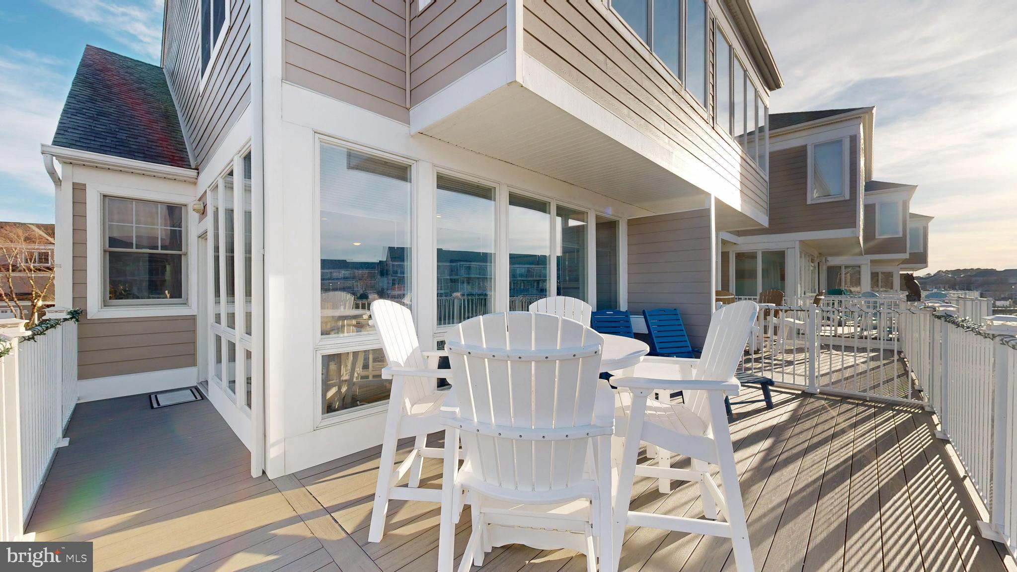 BAYVILLE SHORES - Residential