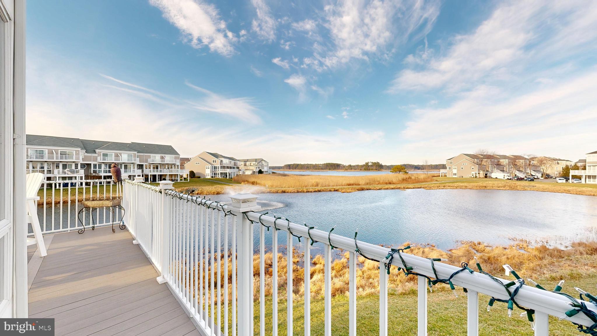 BAYVILLE SHORES - Residential