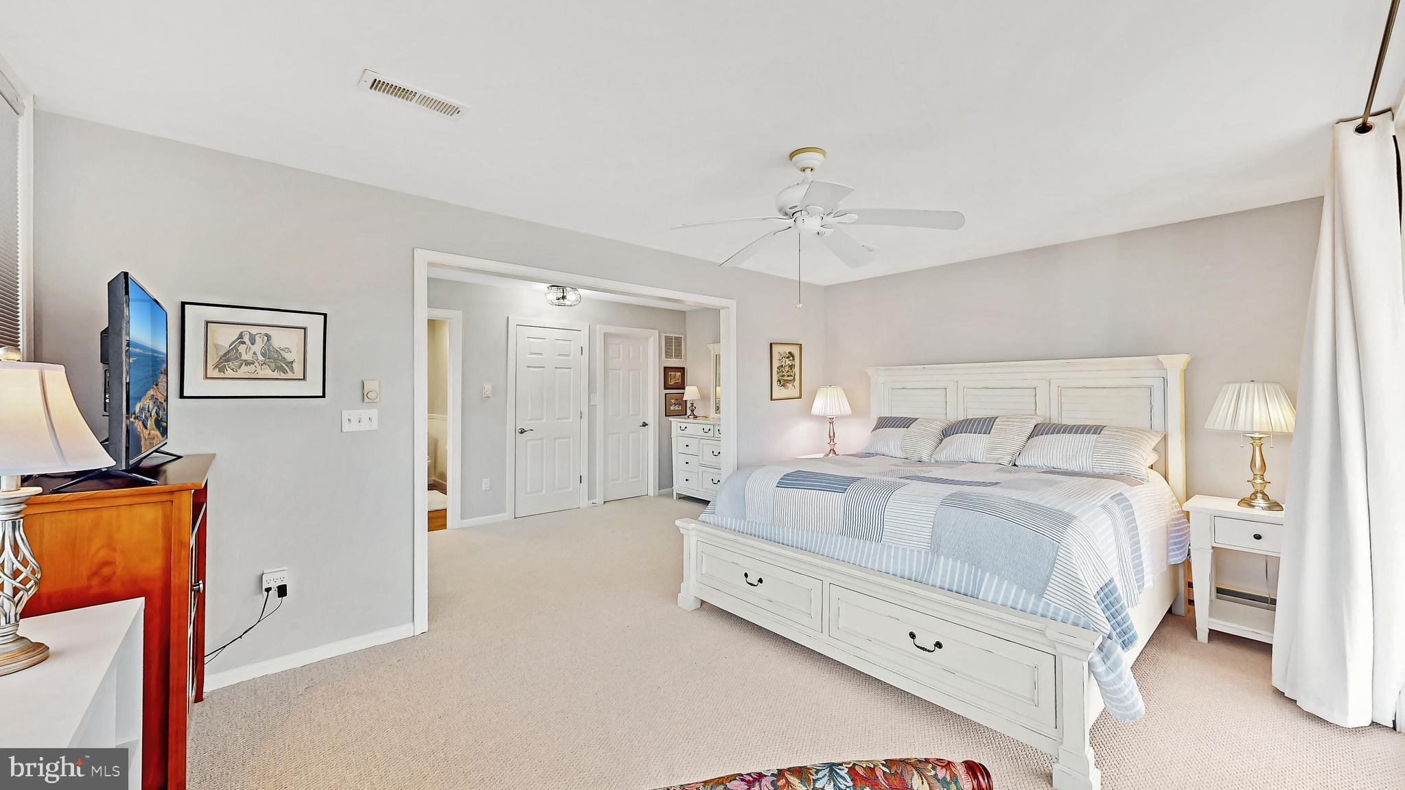 BAYVILLE SHORES - Residential