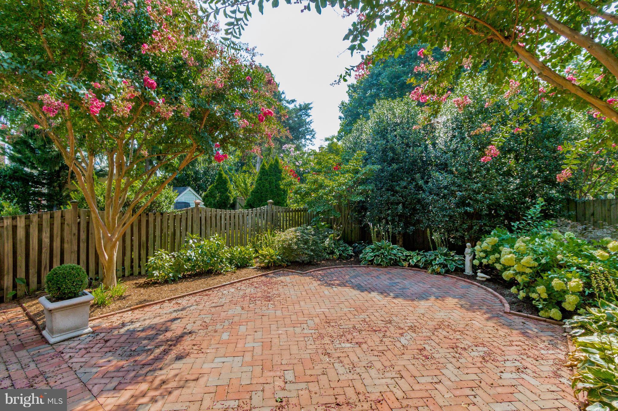 HISTORIC DISTRICT - Residential