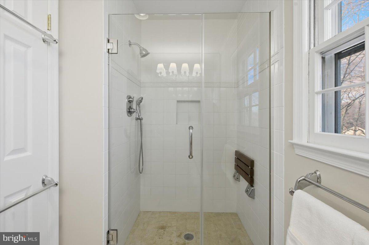 LAKEWOOD HILLS - Residential