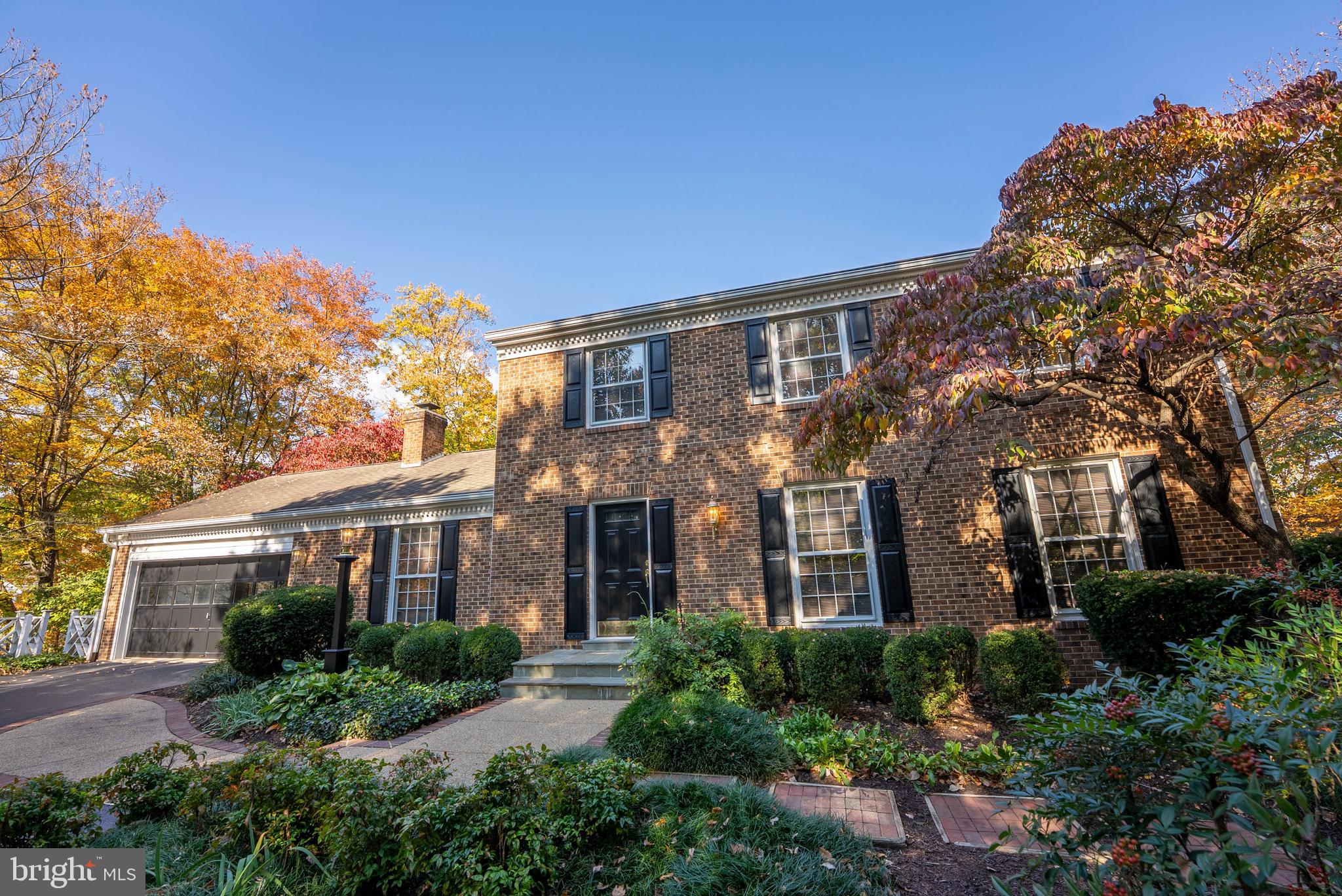 LAKEWOOD HILLS - Residential