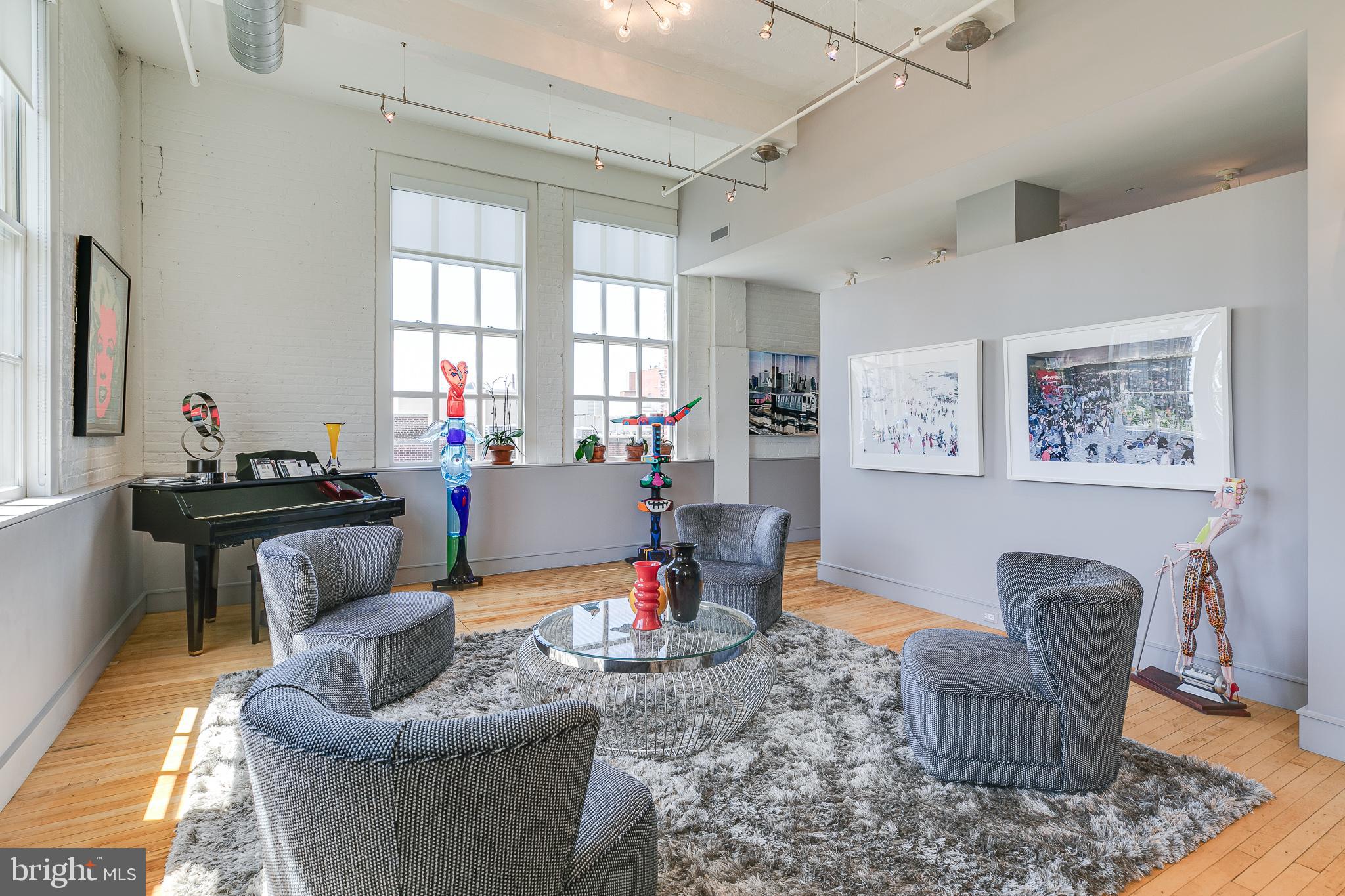 WASHINGTON SQ WEST - Residential