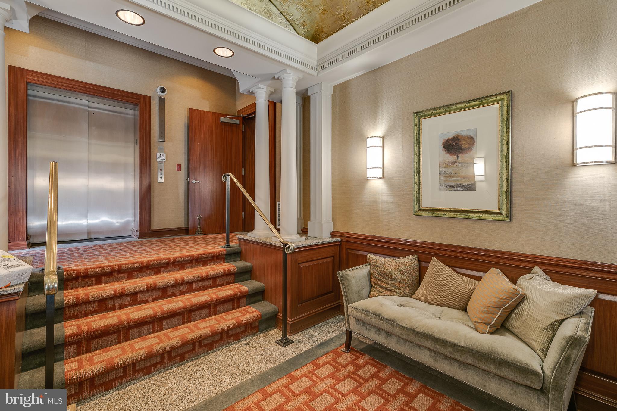 WASHINGTON SQ WEST - Residential