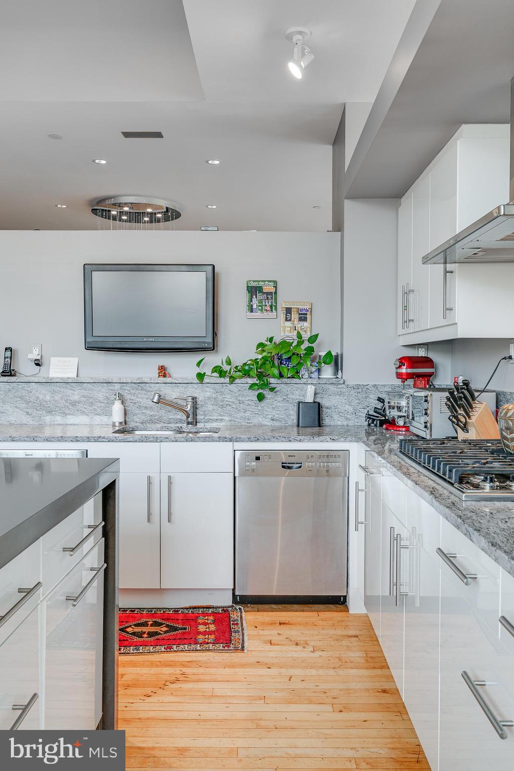 WASHINGTON SQ WEST - Residential