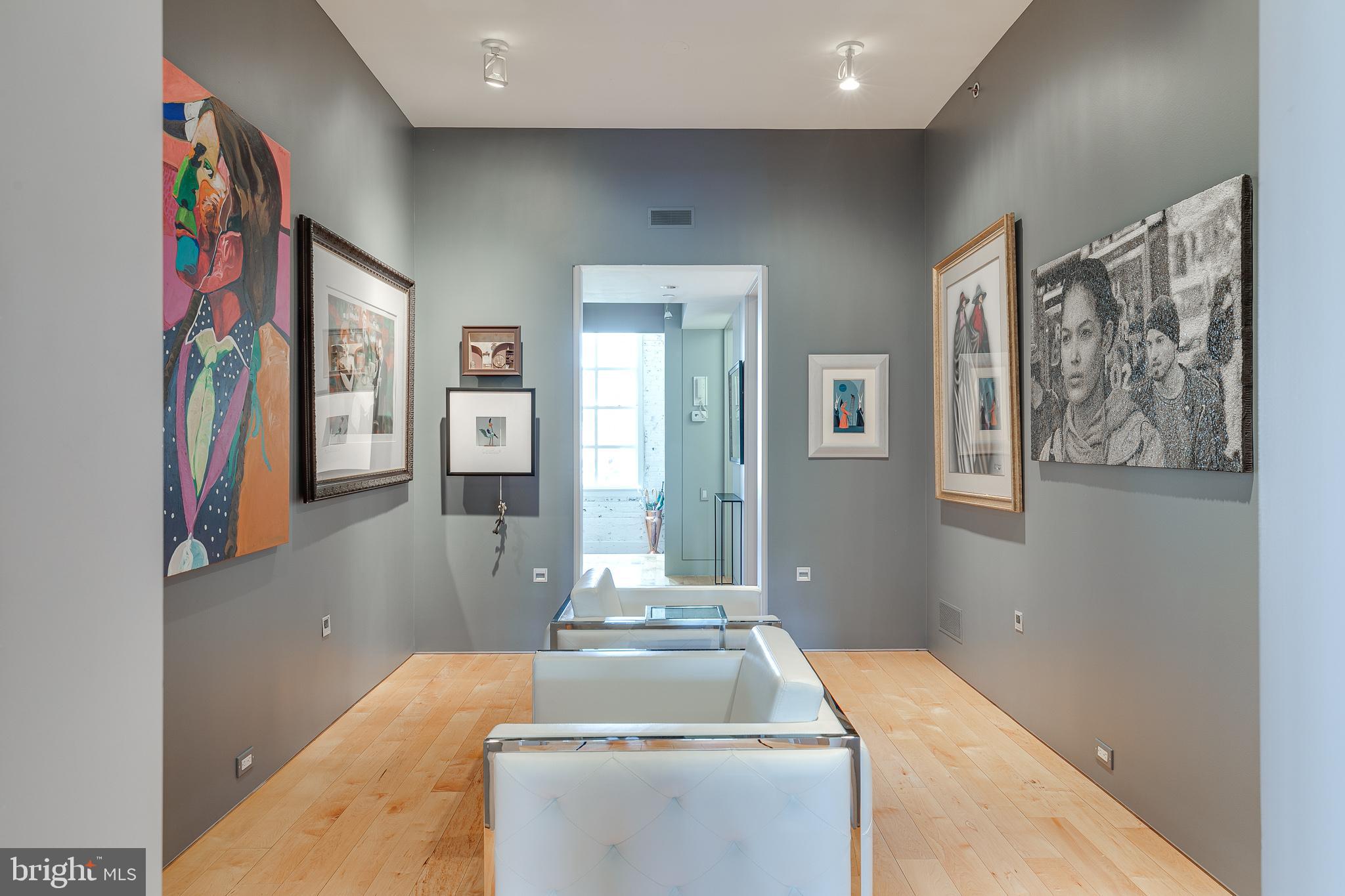 WASHINGTON SQ WEST - Residential