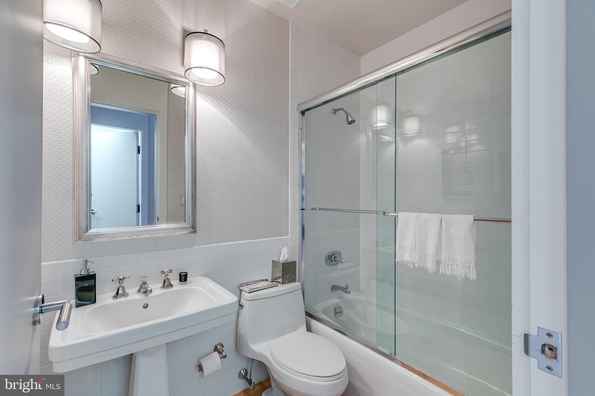 WASHINGTON SQ WEST - Residential