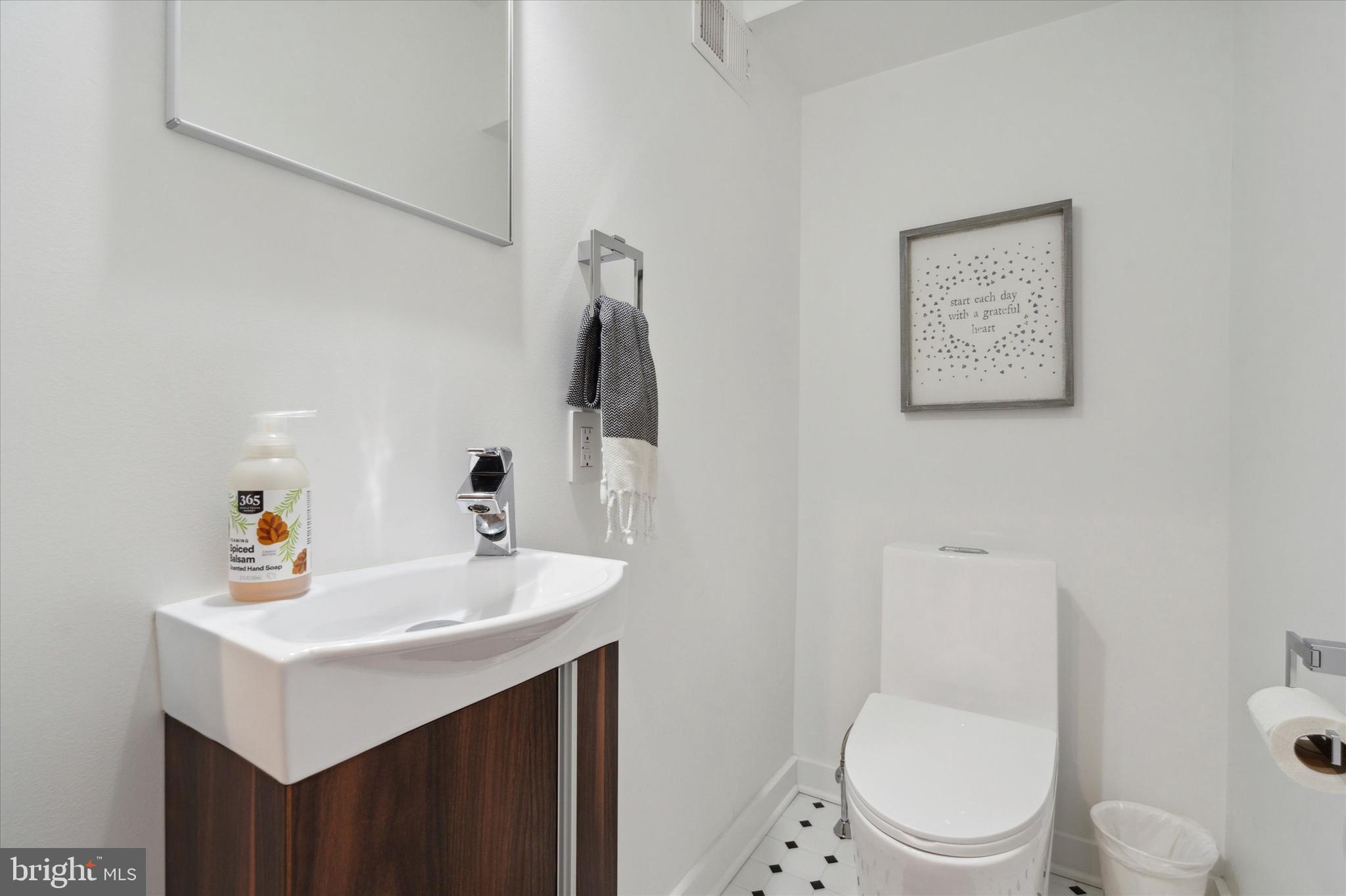 FAIRMOUNT - Residential