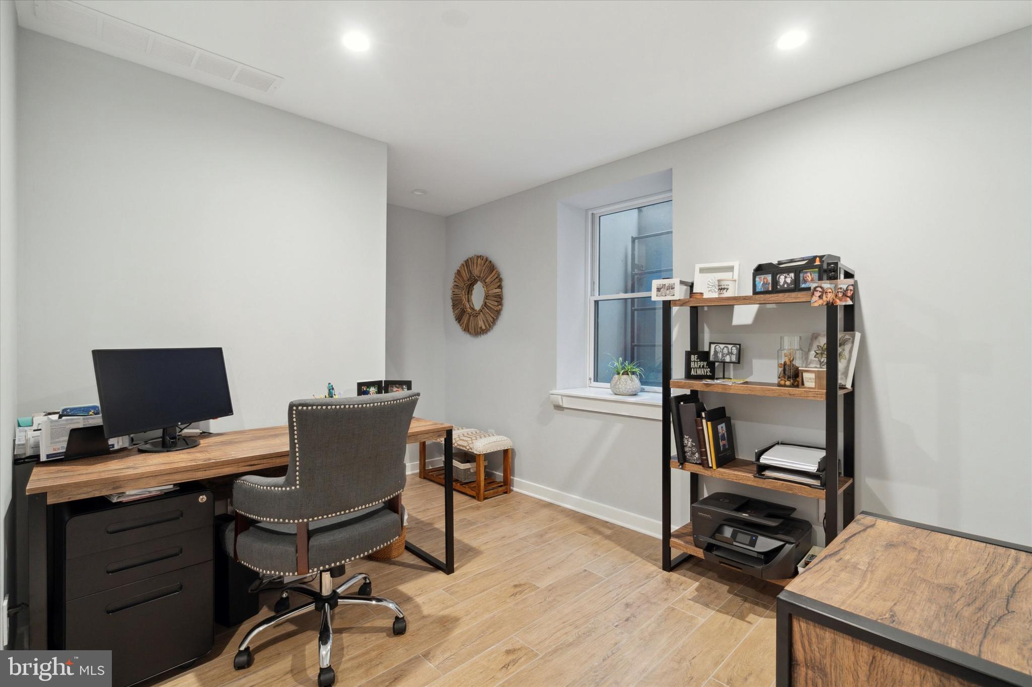 FAIRMOUNT - Residential