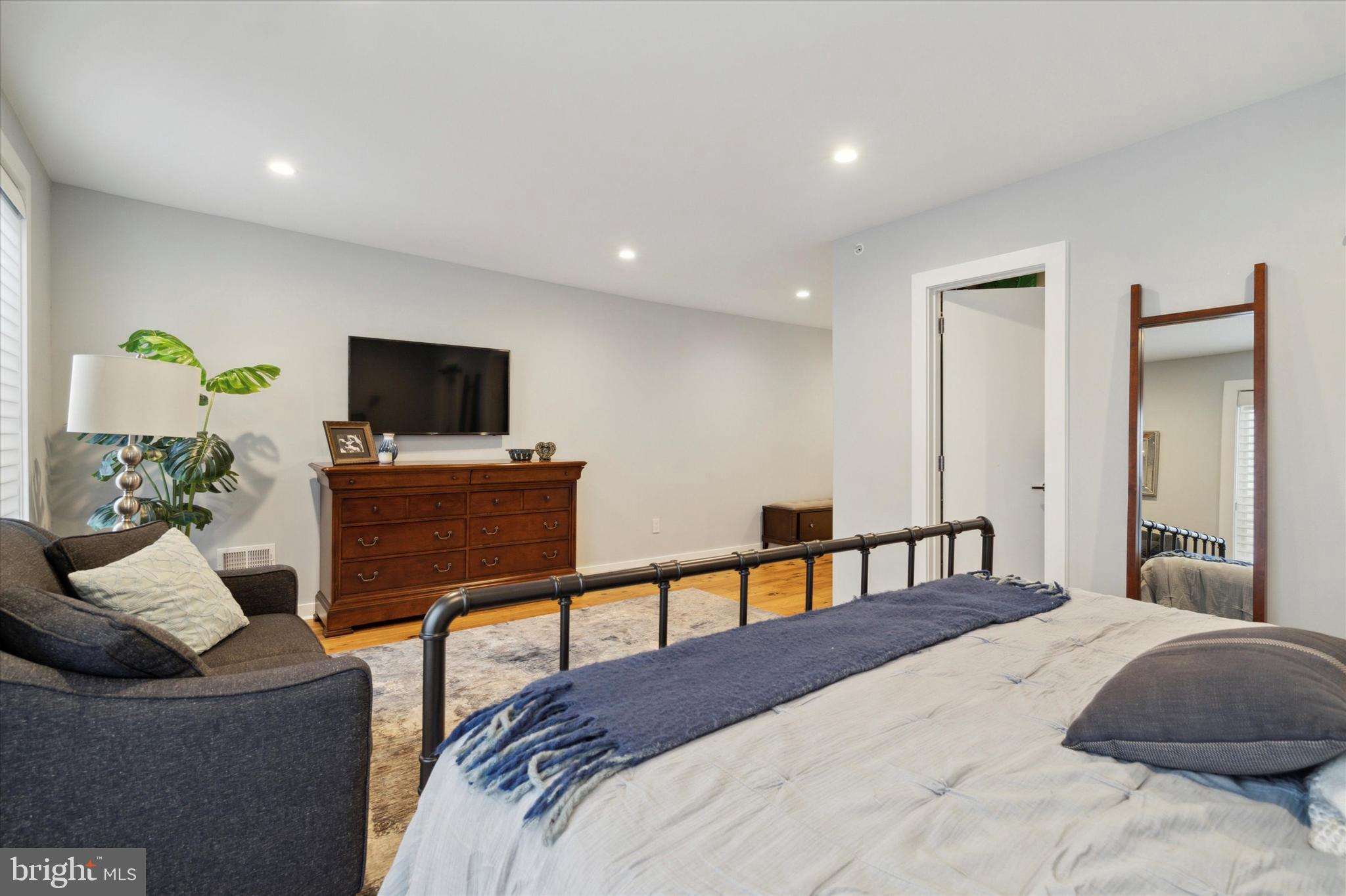 FAIRMOUNT - Residential