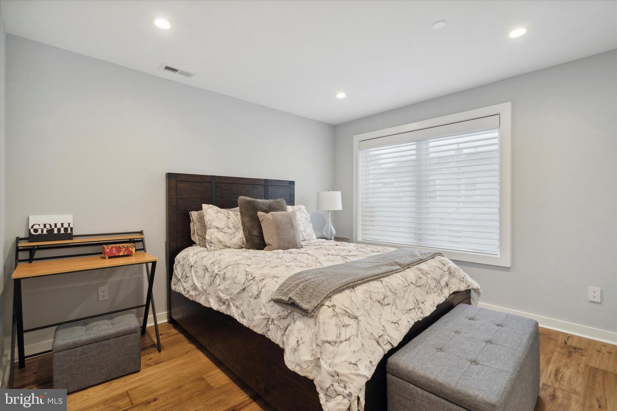 FAIRMOUNT - Residential