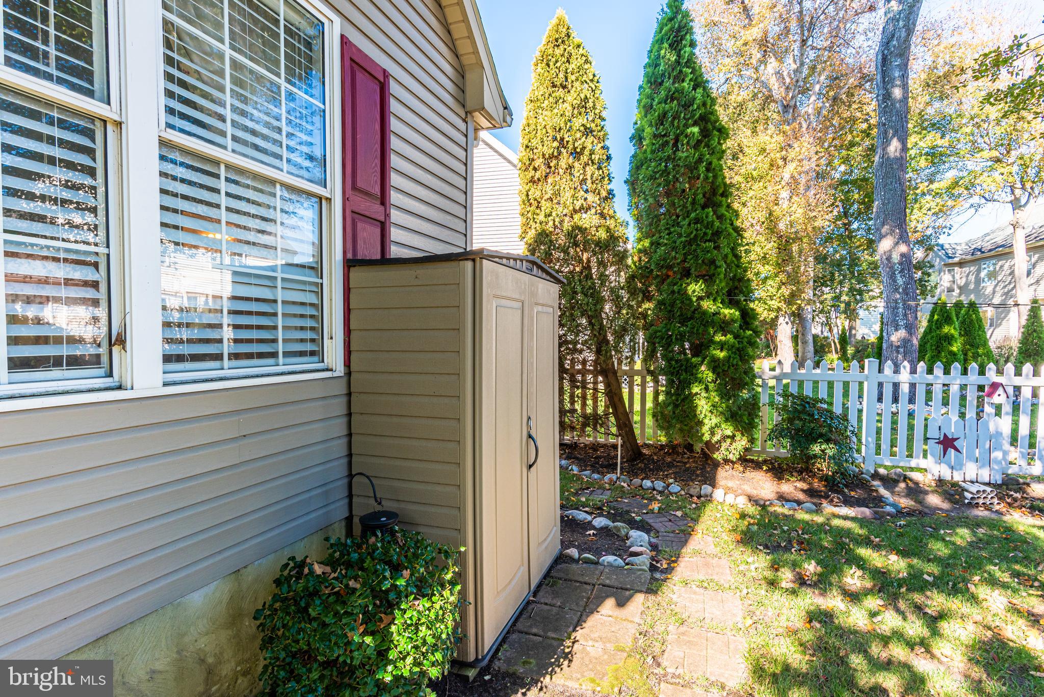 OYSTER HARBOR - Residential