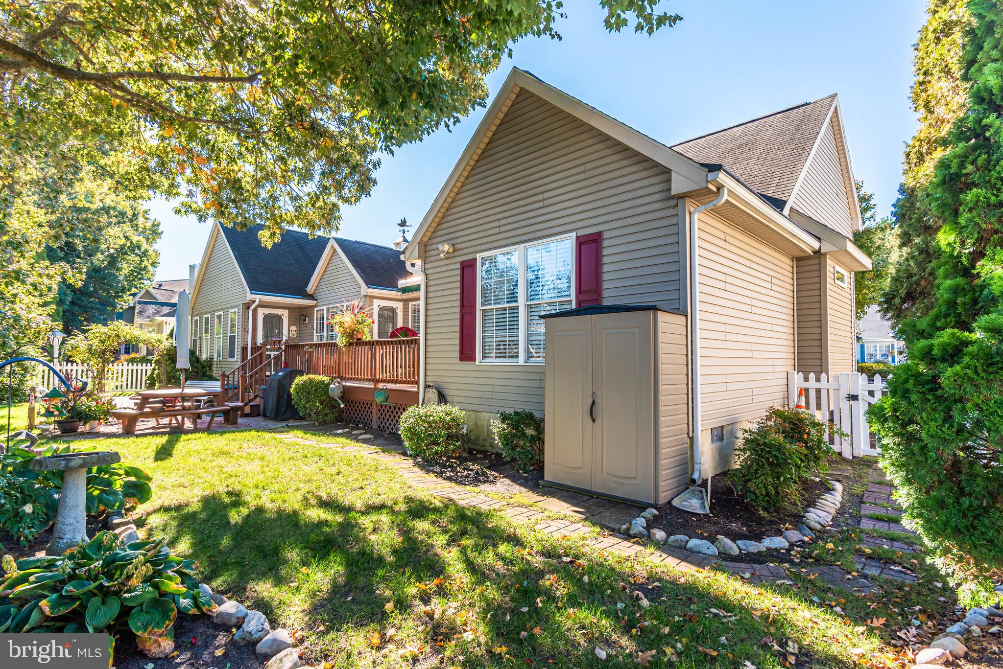 OYSTER HARBOR - Residential