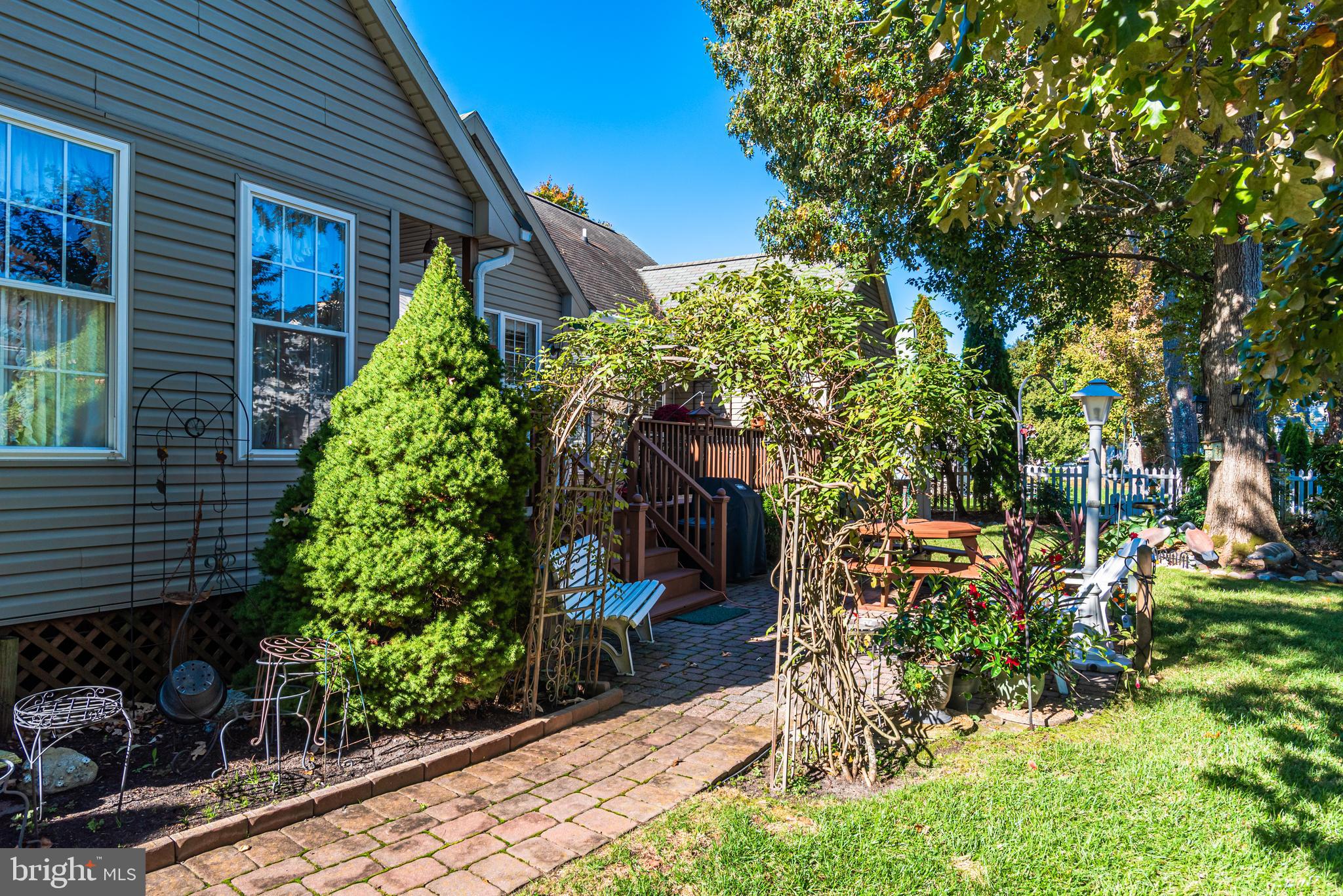 OYSTER HARBOR - Residential