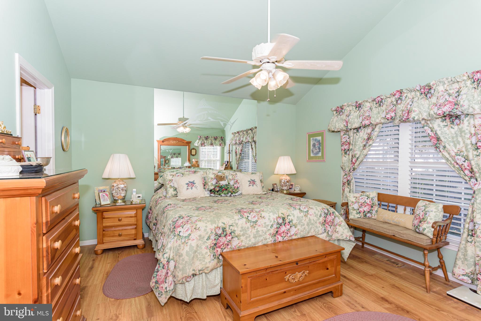 OYSTER HARBOR - Residential