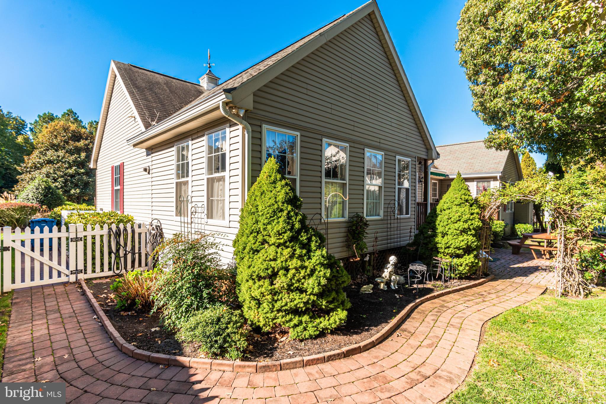 OYSTER HARBOR - Residential