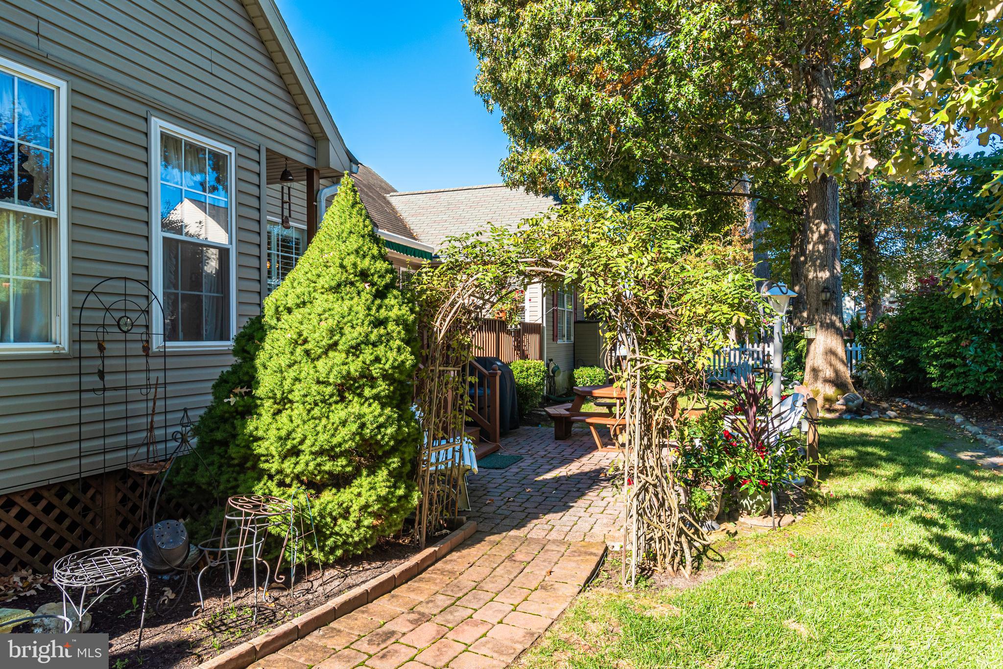 OYSTER HARBOR - Residential