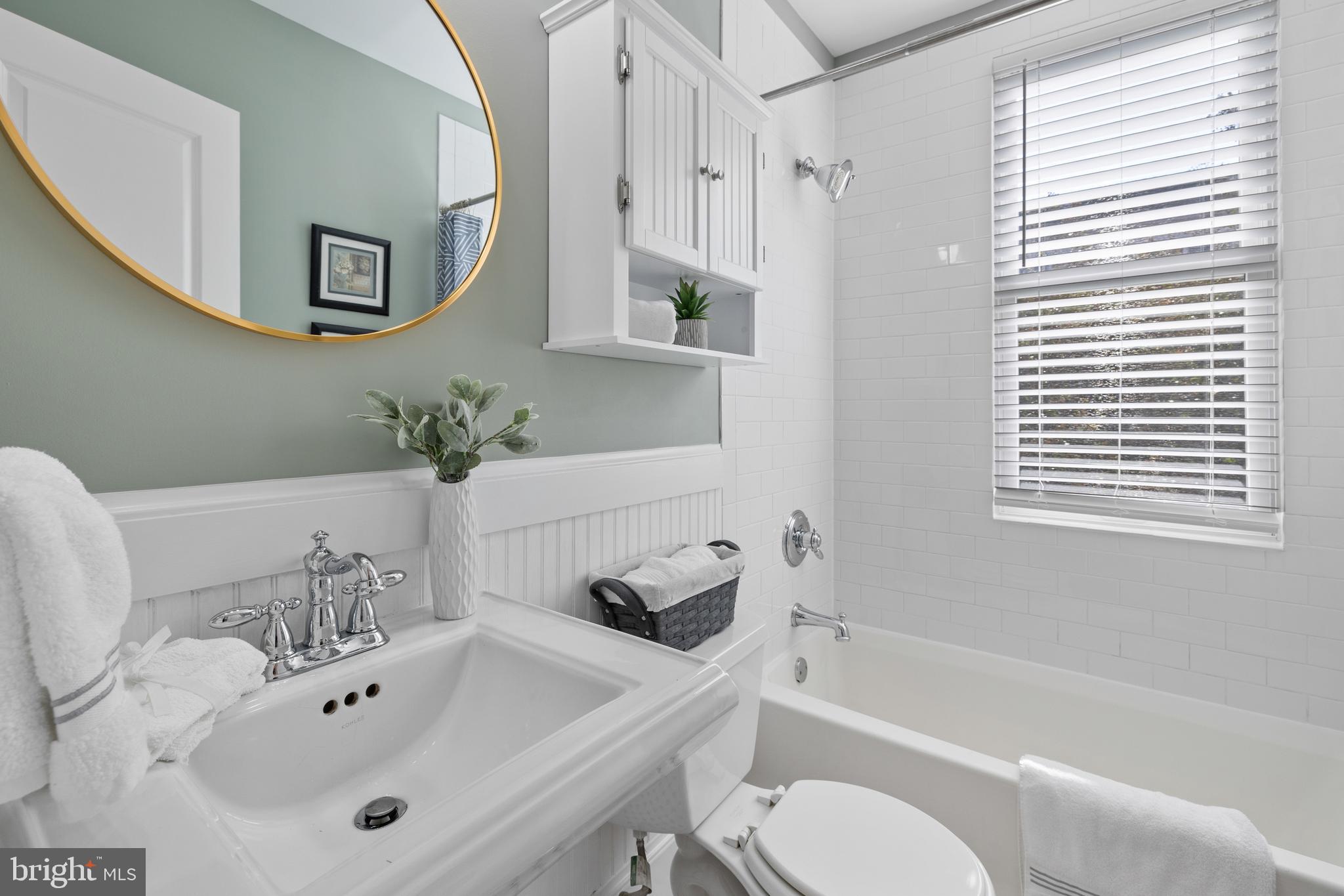 BEARINGS SOUTH - Residential Lease