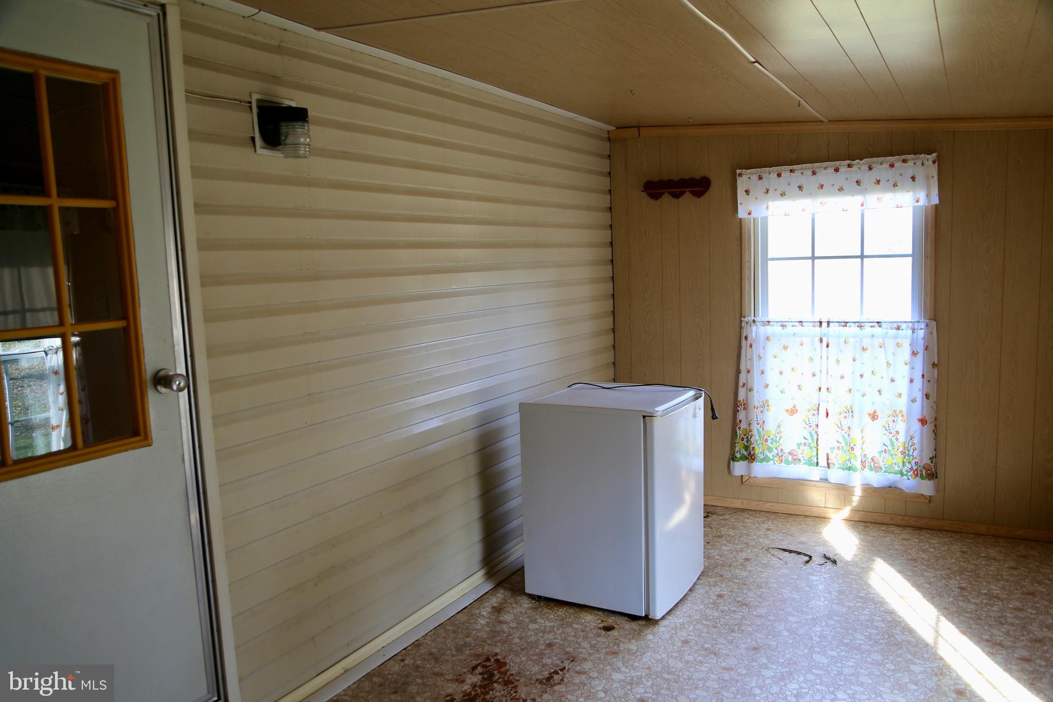 NONE UNRESTRICTED - Residential