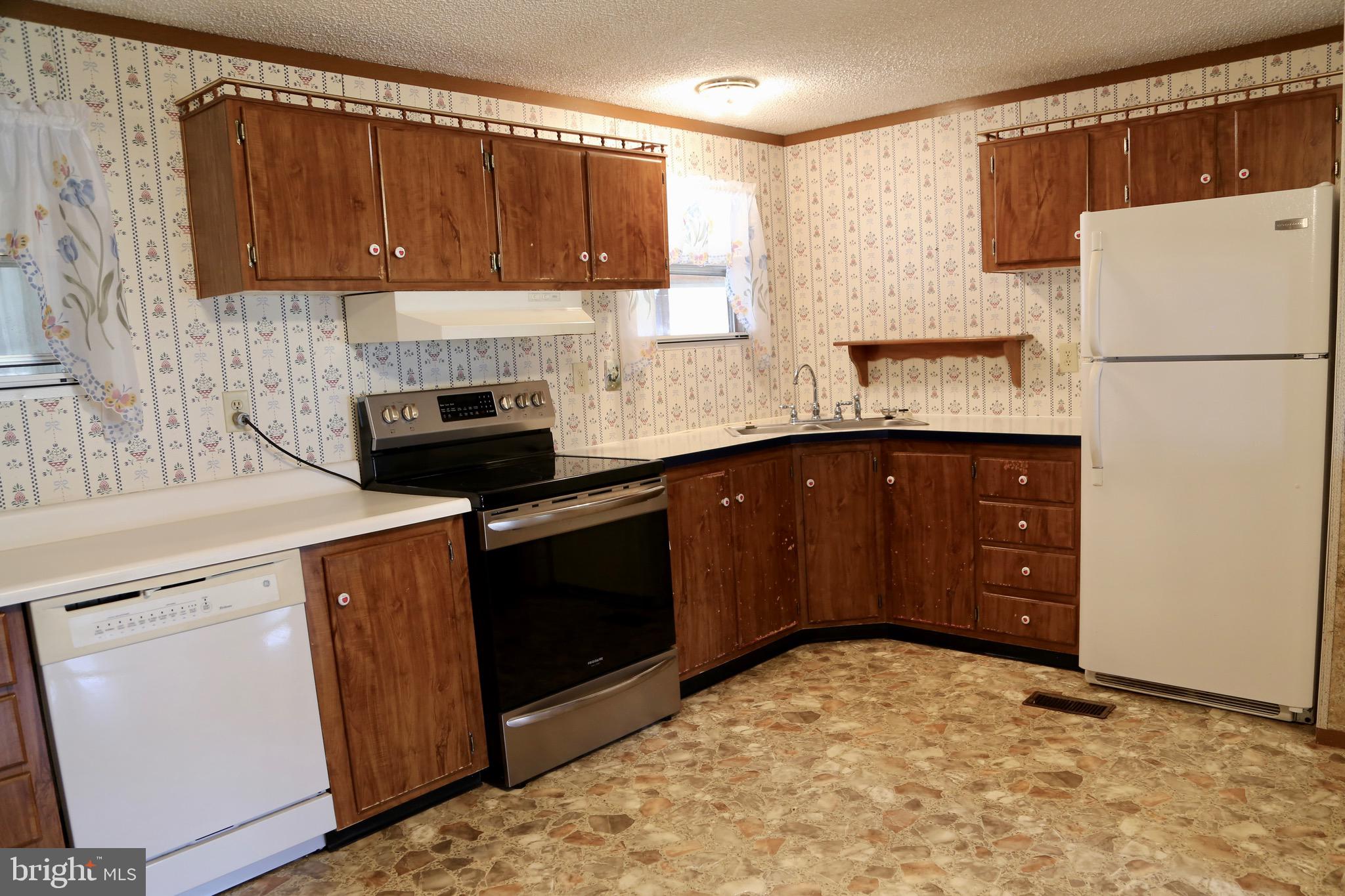 NONE UNRESTRICTED - Residential