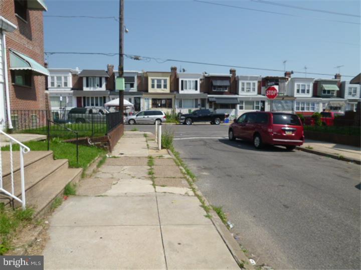 PHILADELPHIA (SOUTHWEST) - Residential