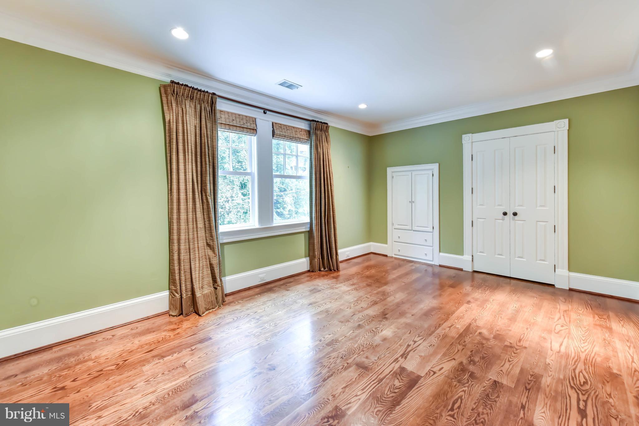 ARCTURUS ON THE POTOMAC - Residential