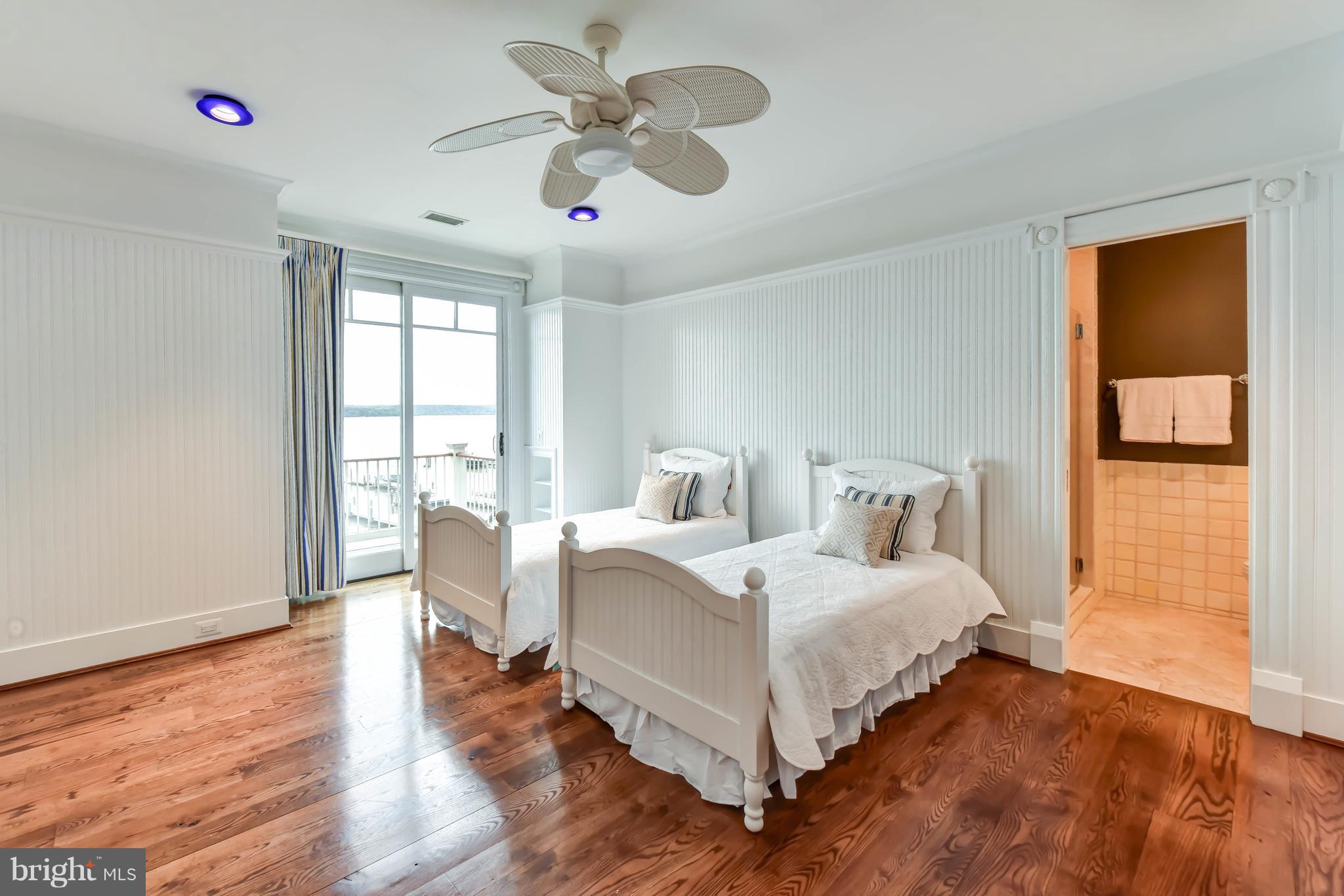 ARCTURUS ON THE POTOMAC - Residential