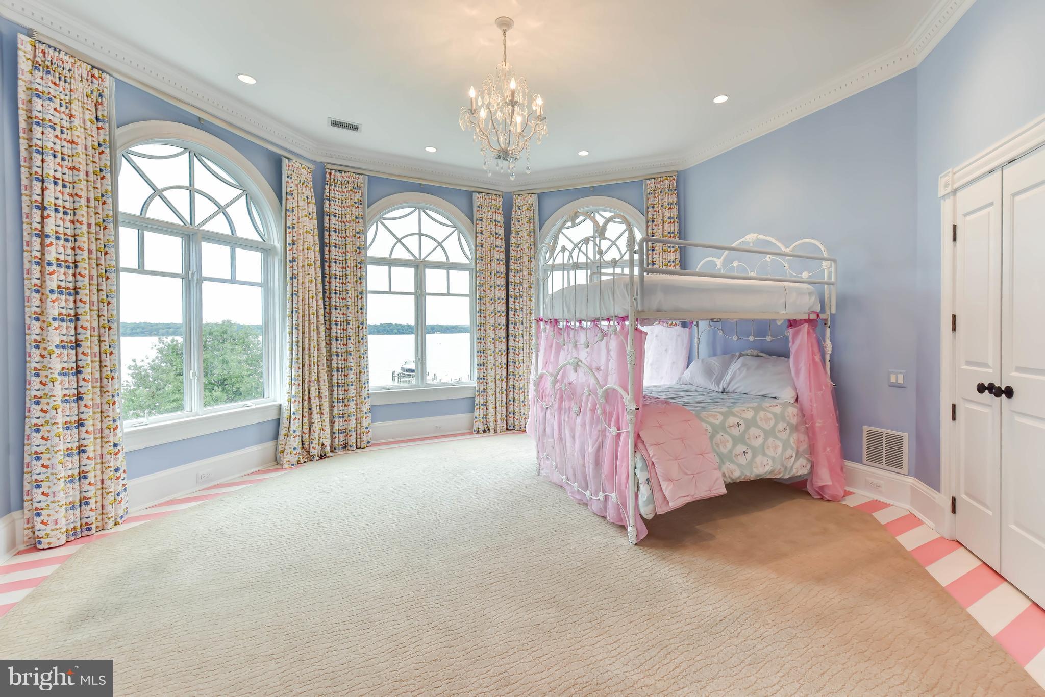 ARCTURUS ON THE POTOMAC - Residential