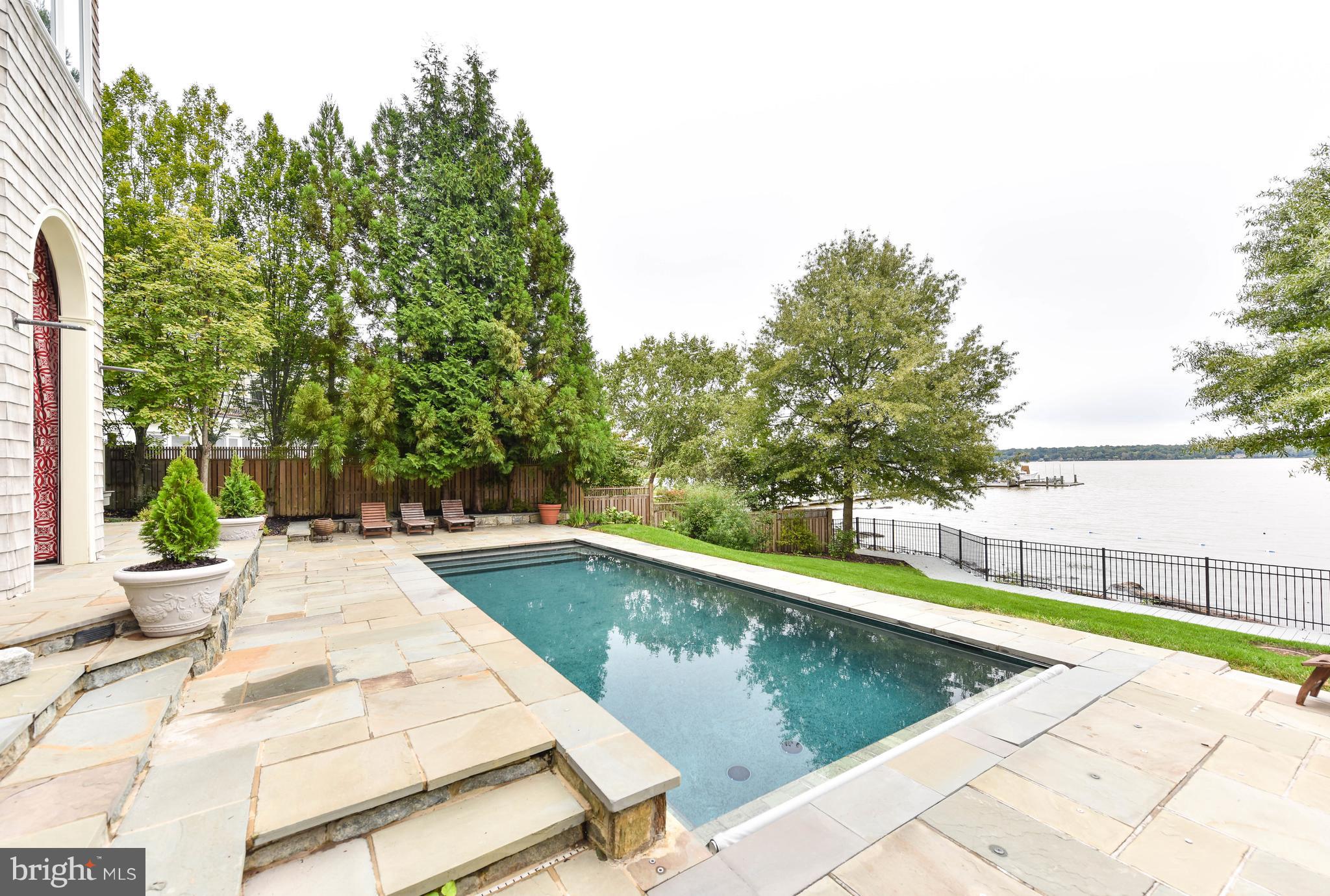 ARCTURUS ON THE POTOMAC - Residential