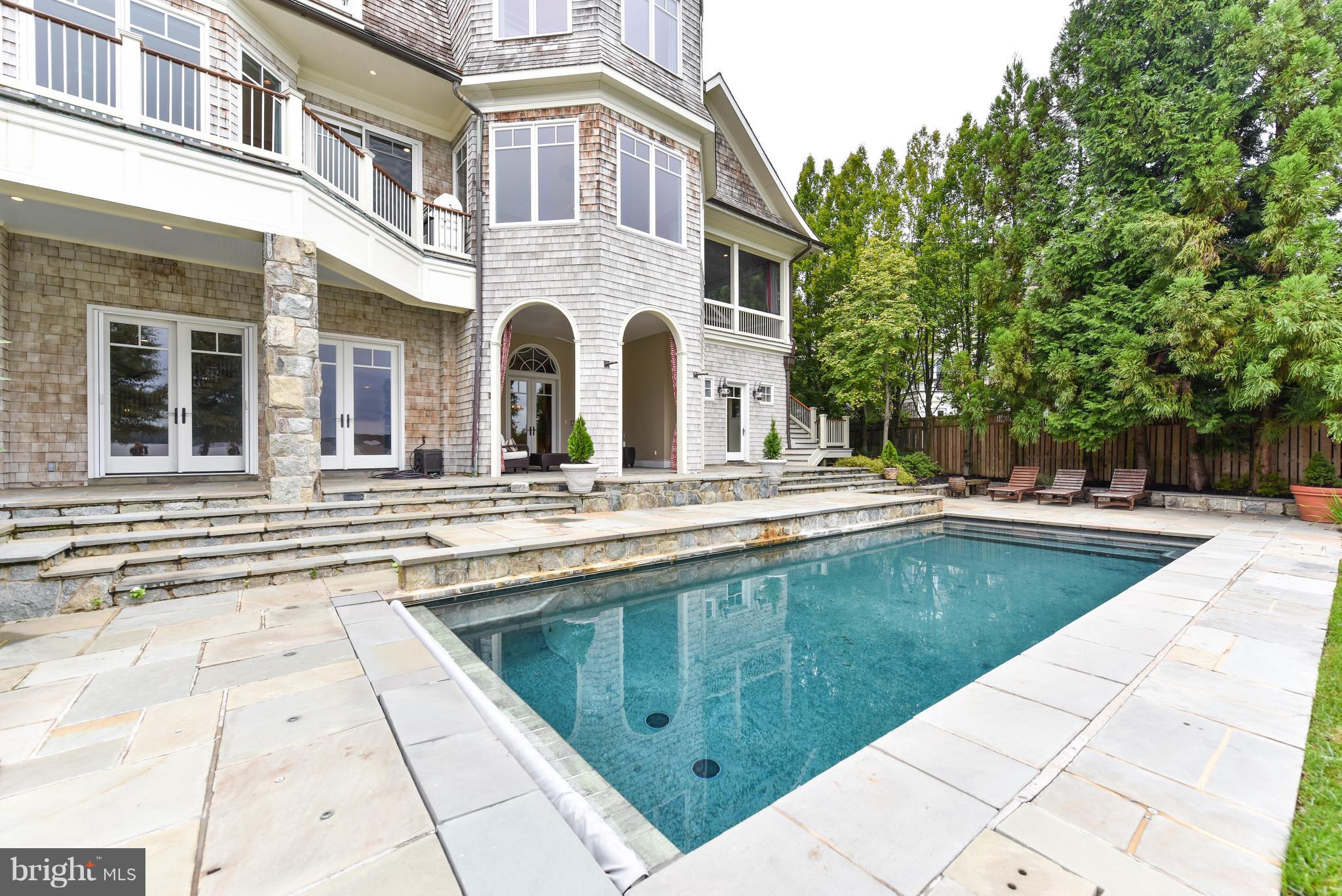 ARCTURUS ON THE POTOMAC - Residential