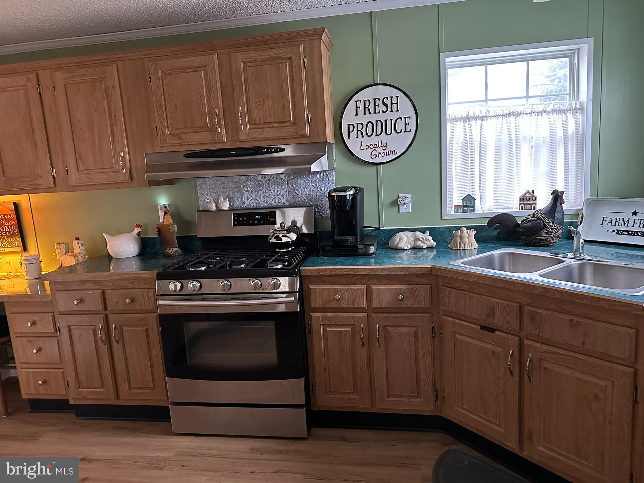 WALNUT MEADOWS - Residential