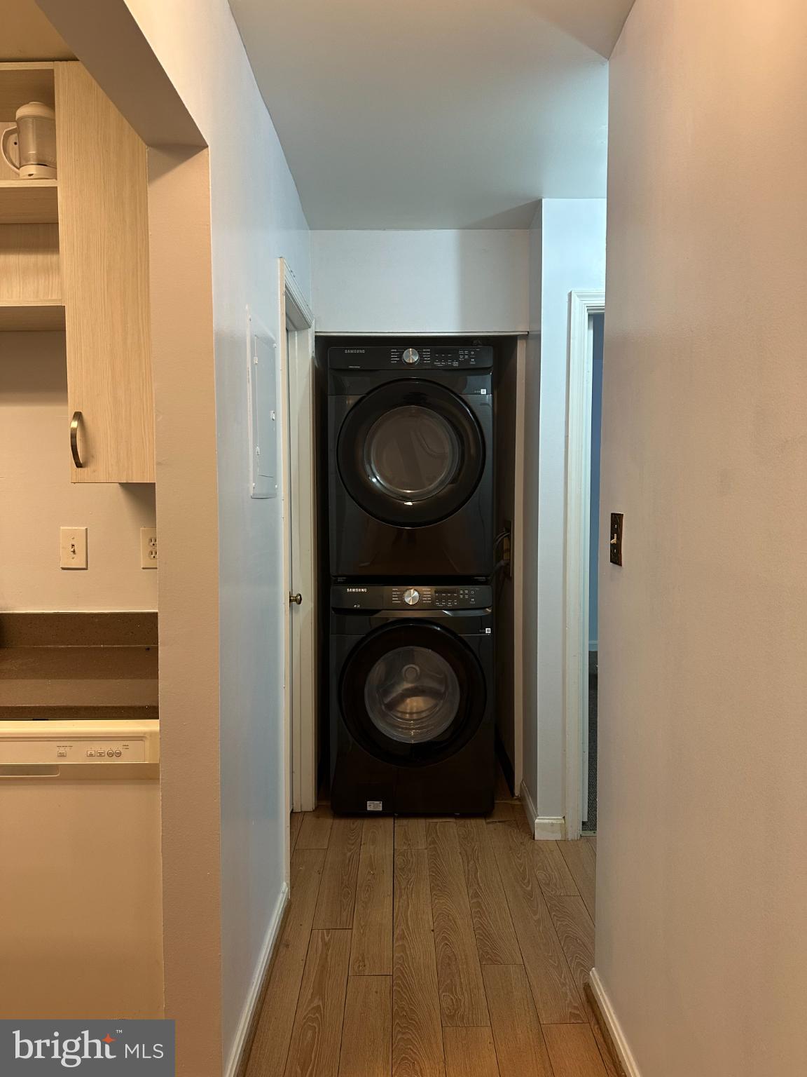 BURKE MILL COVE - Residential Lease