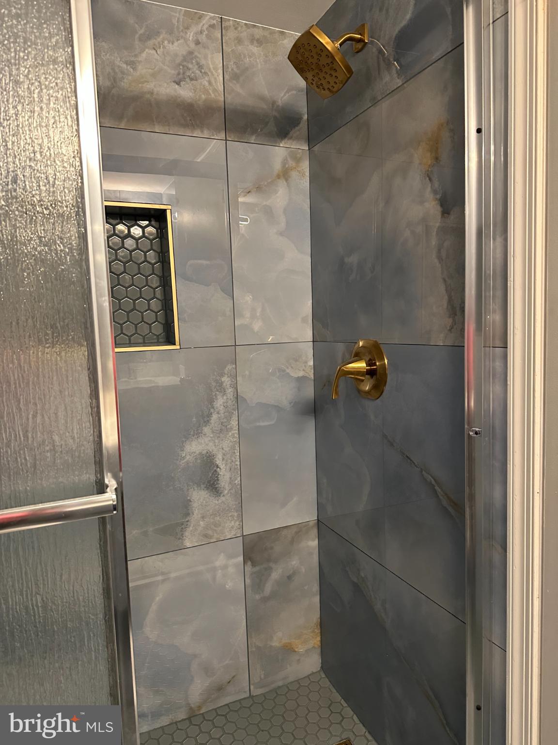 5831 COVE LANDLING ROAD 304