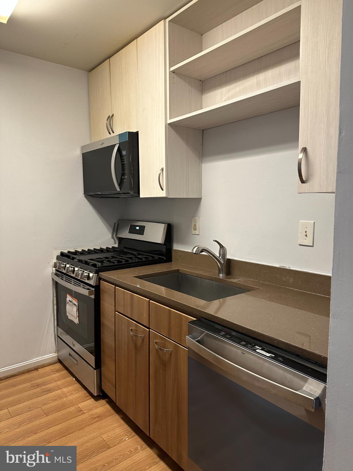 BURKE MILL COVE - Residential Lease