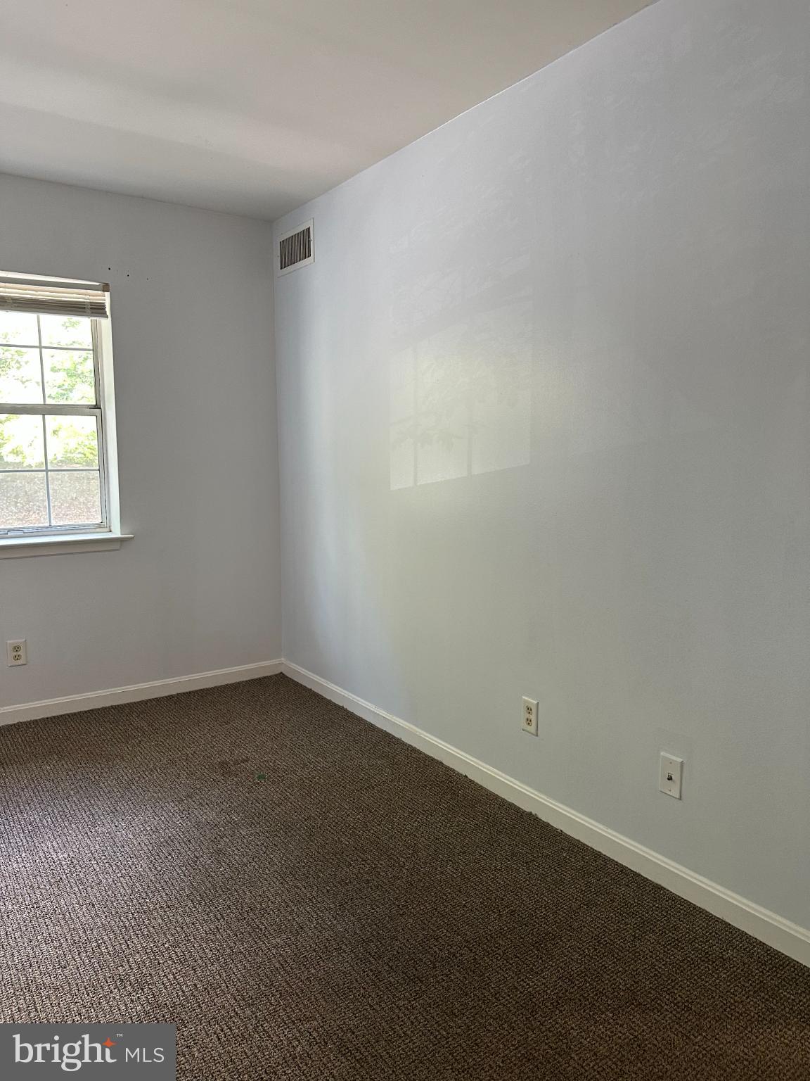 BURKE MILL COVE - Residential Lease