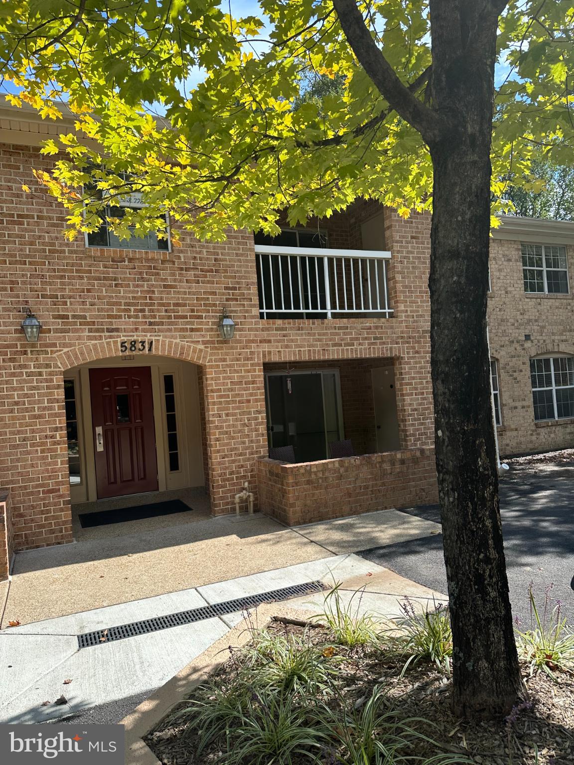 BURKE MILL COVE - Residential Lease