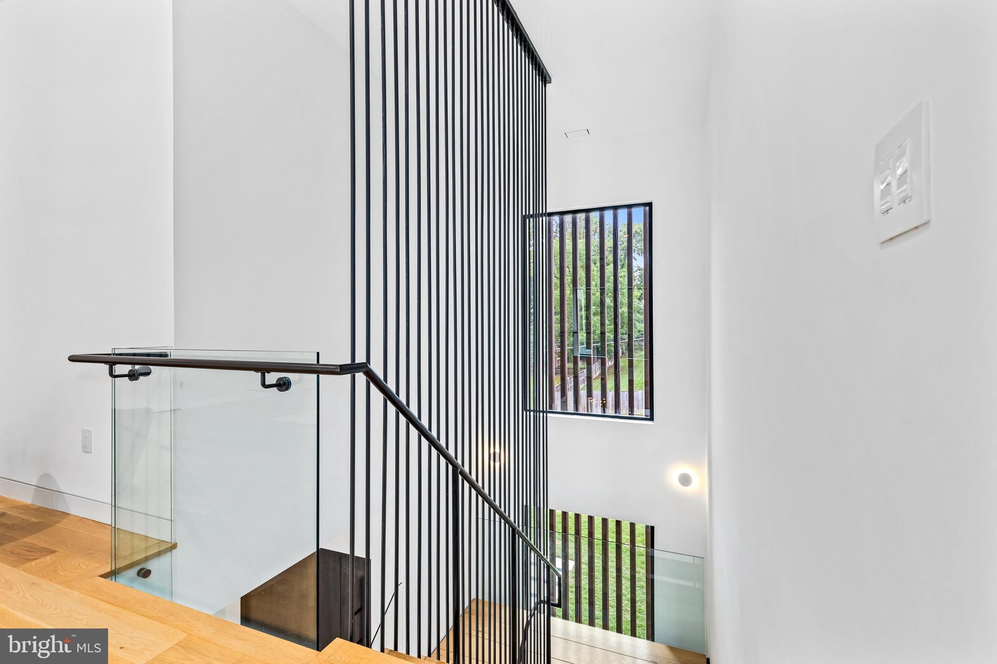 SUNNY SIDE - Residential