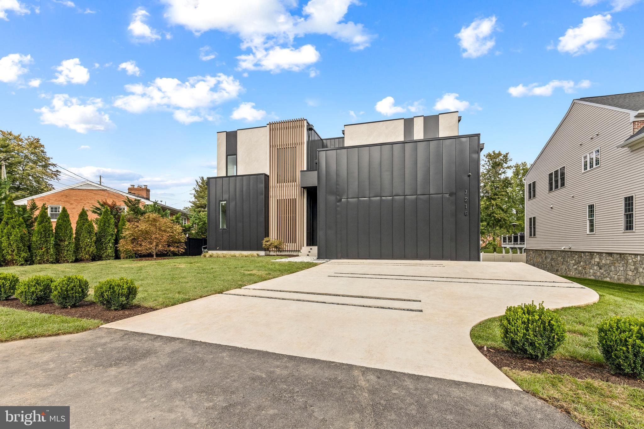 7216 DAVIS COURT