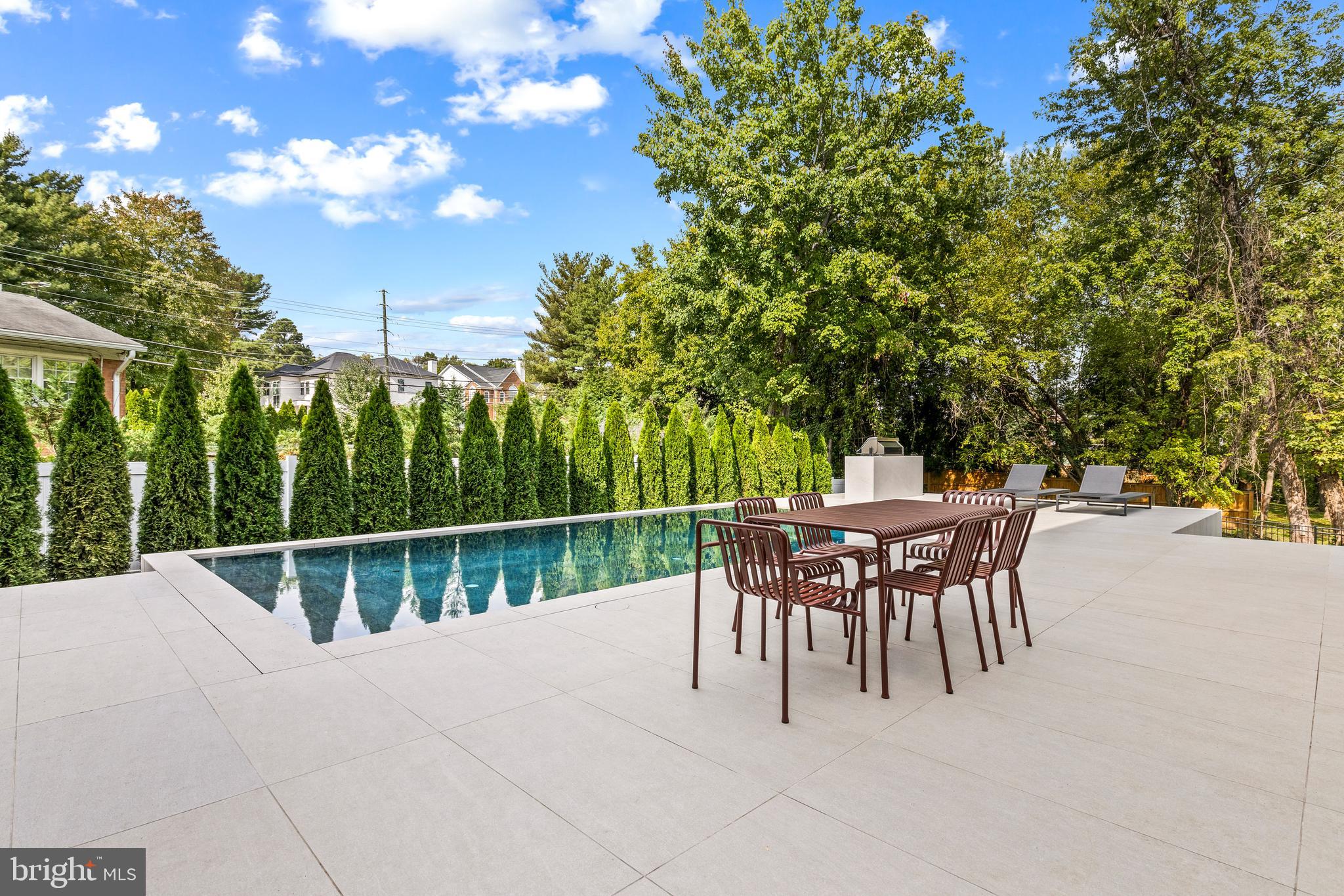 SUNNY SIDE - Residential