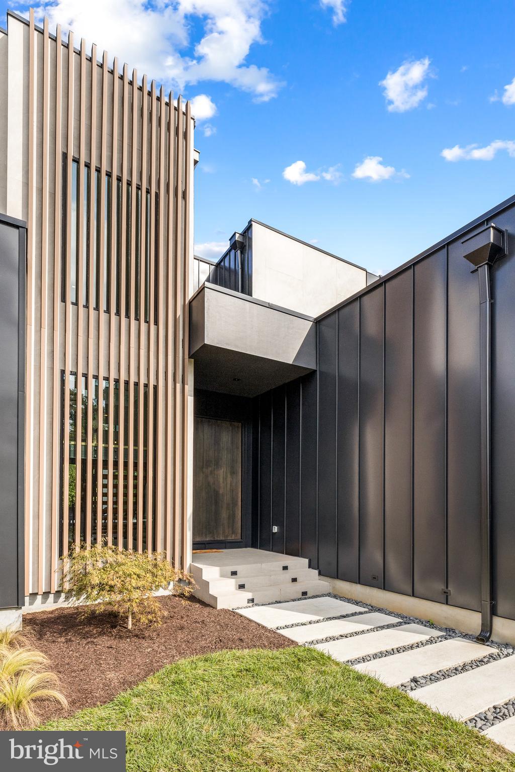 SUNNY SIDE - Residential