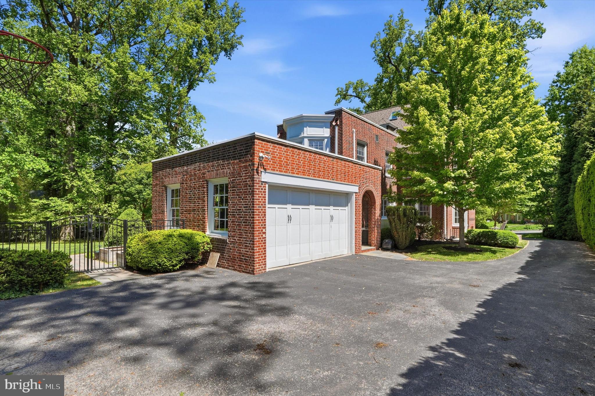 BRYN MAWR - Residential