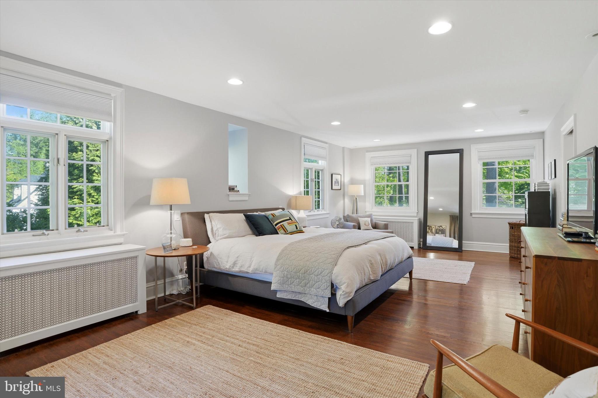 BRYN MAWR - Residential
