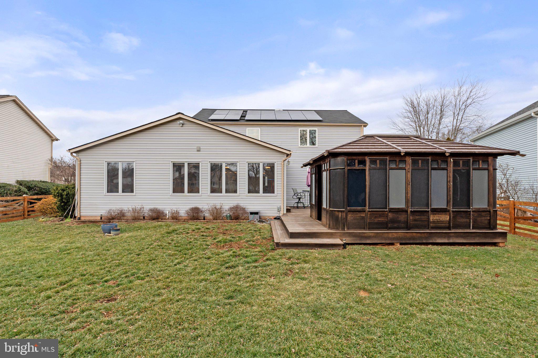 SENECA CHASE - Residential