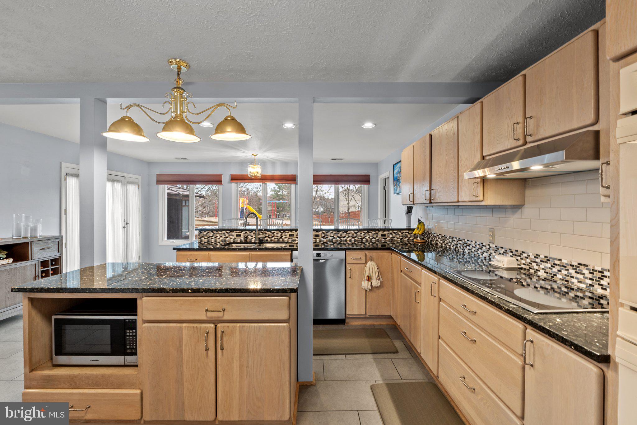 SENECA CHASE - Residential