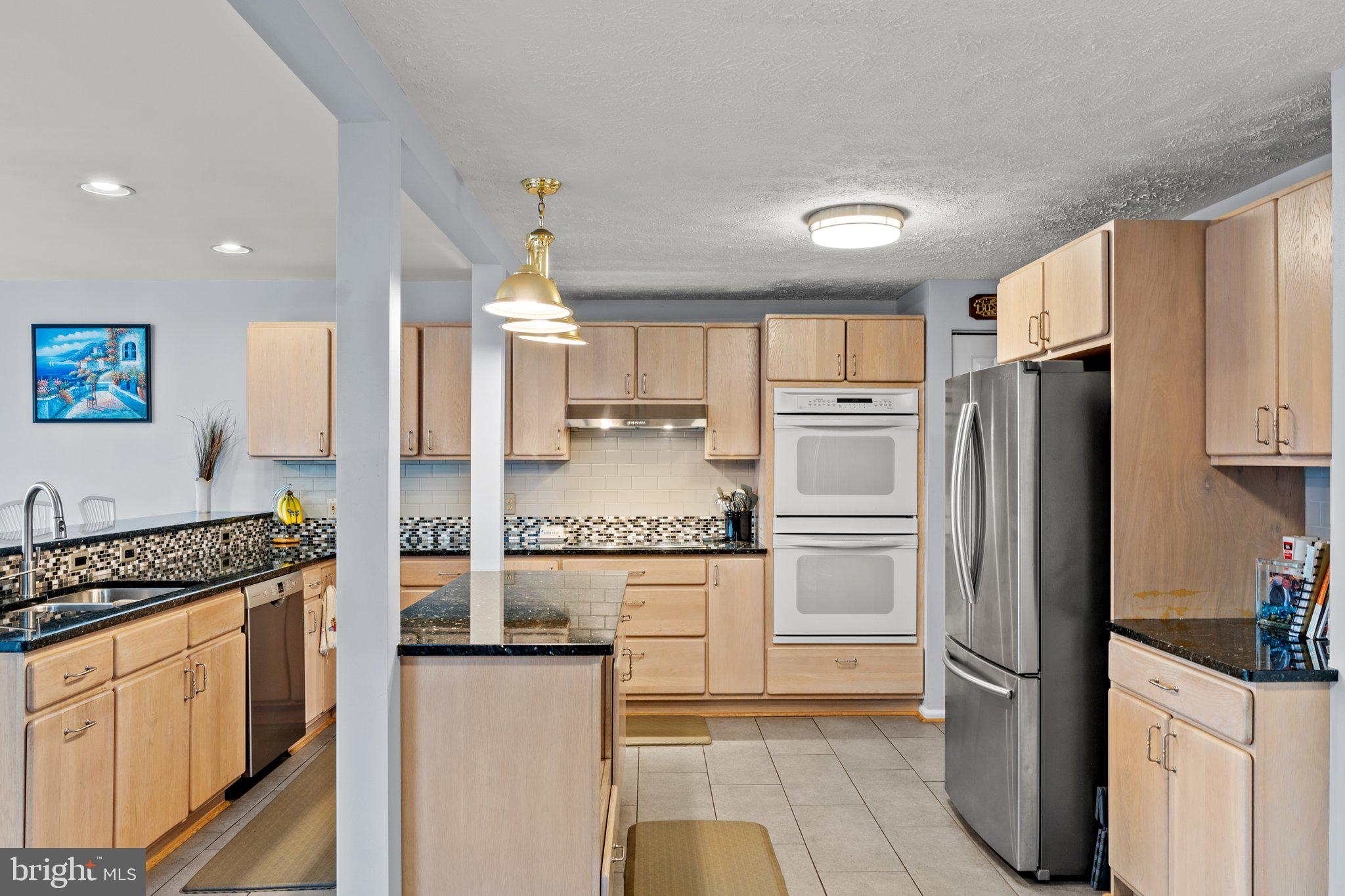 SENECA CHASE - Residential