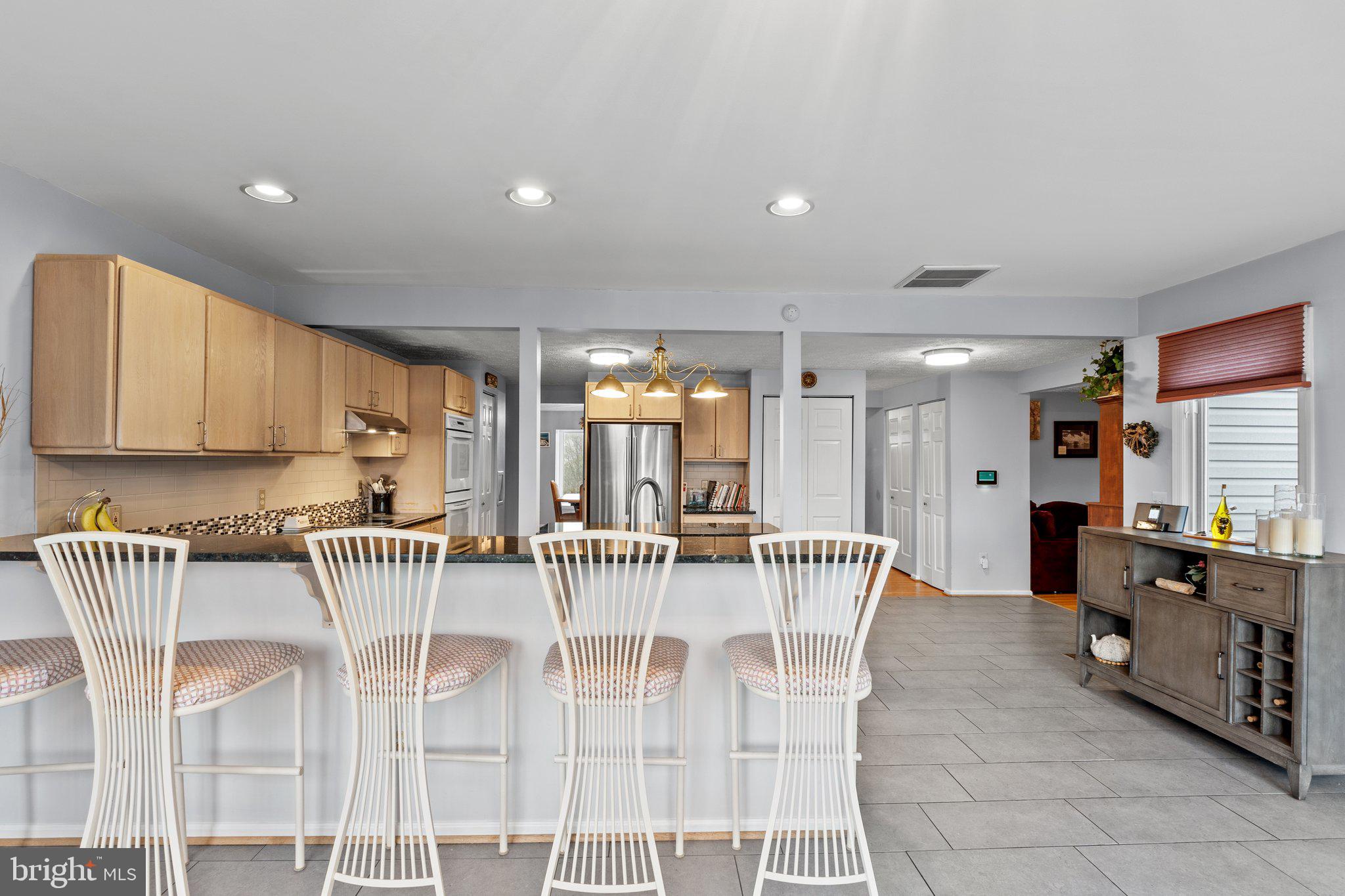 SENECA CHASE - Residential