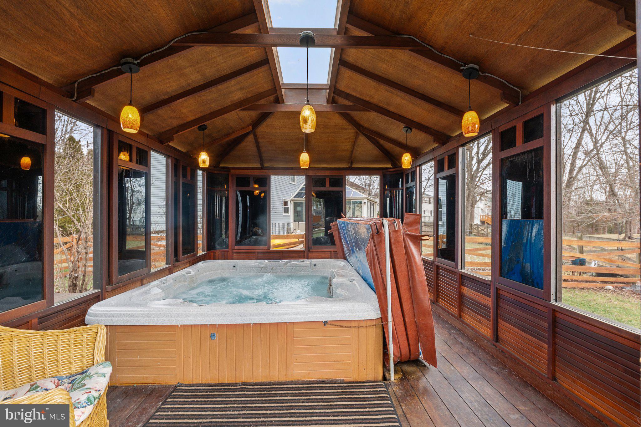 SENECA CHASE - Residential