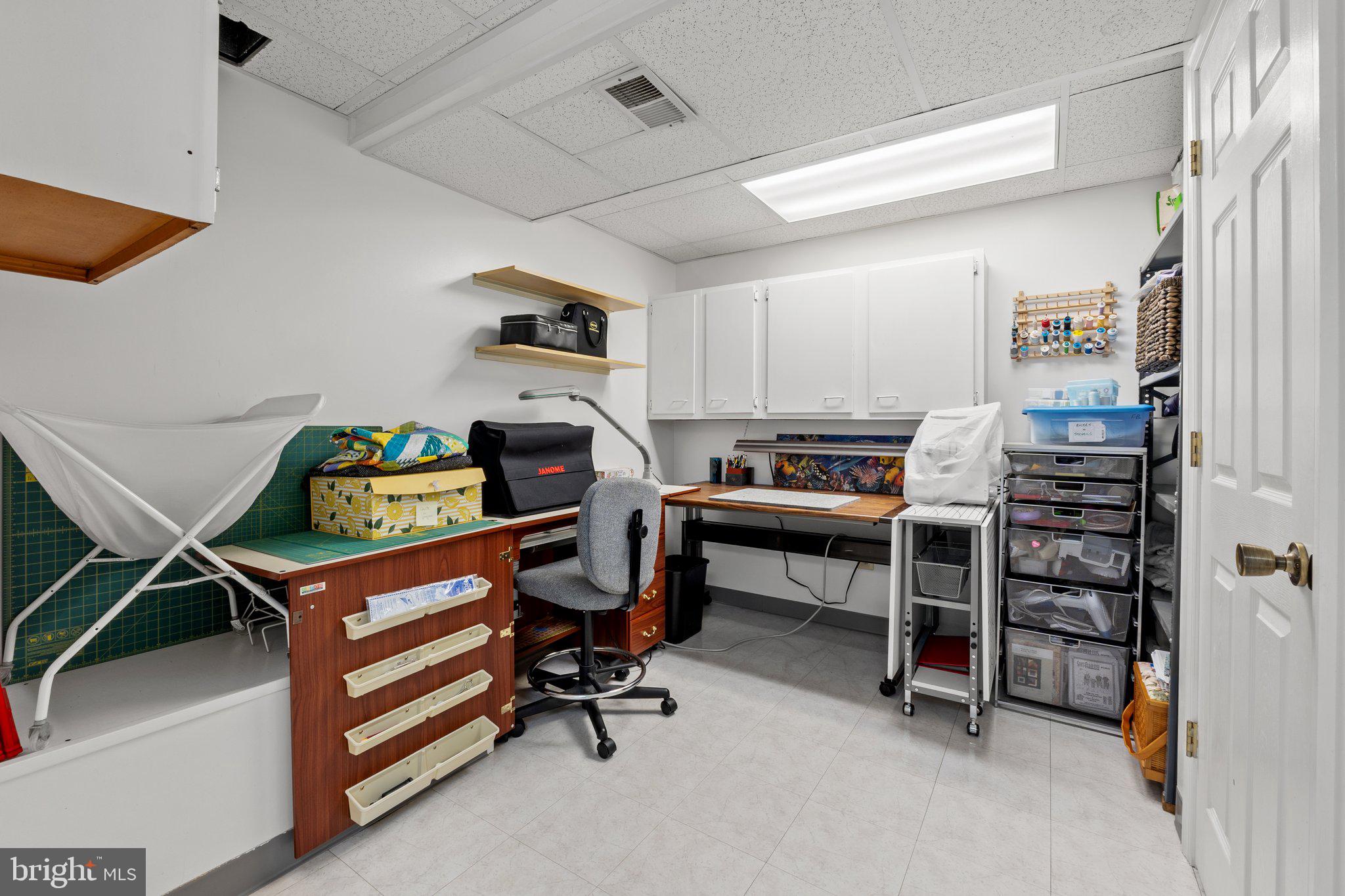 SENECA CHASE - Residential